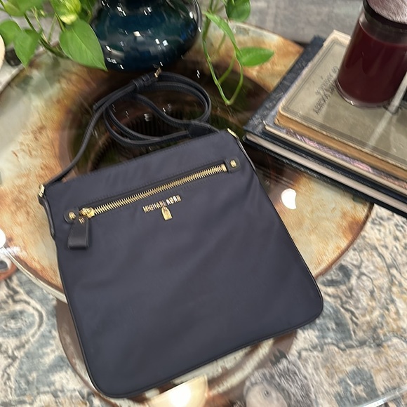 Michael Kors Kelsey Crossbody ADMIRAL Dark Navy crossbody - Picture 8 of 13